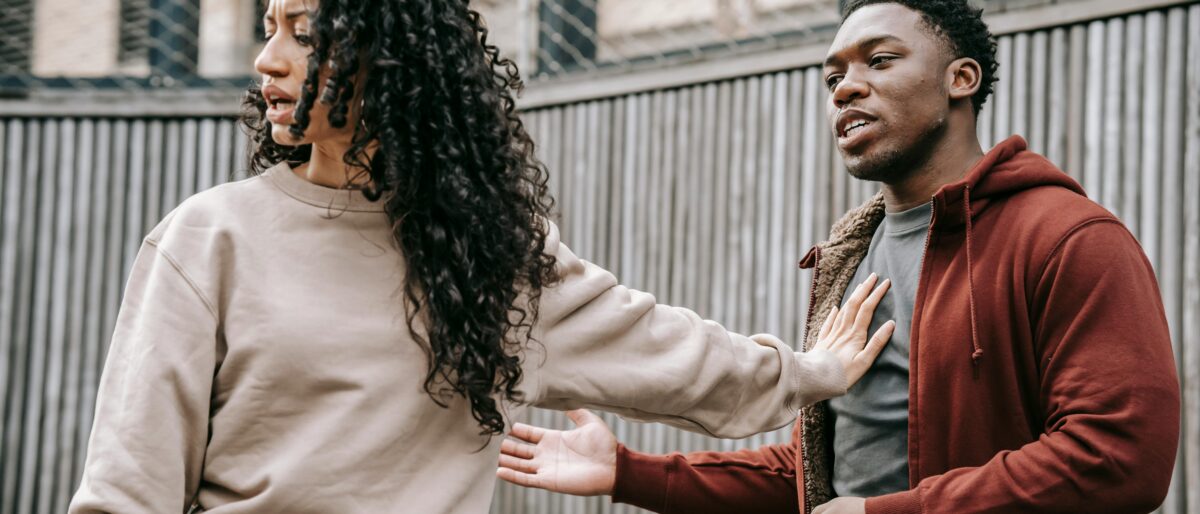 Comment bien communiquer avec son ou sa partenaire pour résoudre des conflits ?