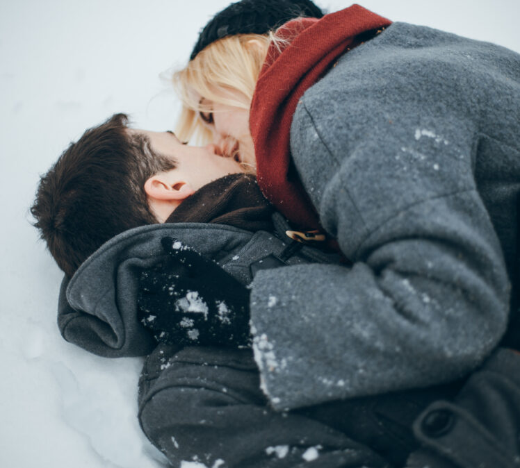 Désir, saisons et rythmes biologiques : pourquoi l’hiver peut être chaud